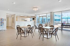 Best Western Navarre Waterfront