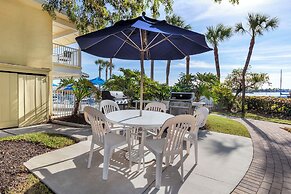 Hilton Vacation Club Charter Club Naples Bay