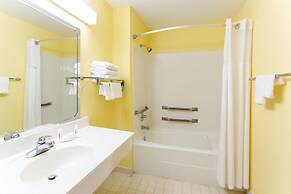 Days Inn by Wyndham Lamont/Monticello