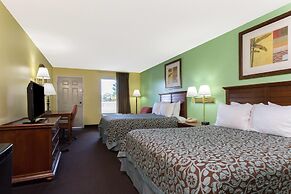 Days Inn by Wyndham Lamont/Monticello