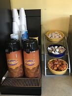 Days Inn by Wyndham Lamont/Monticello