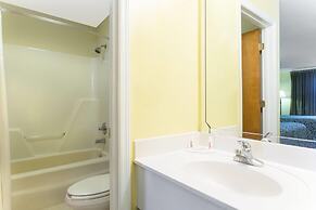 Days Inn by Wyndham Lamont/Monticello