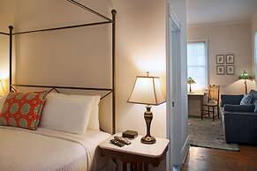 Island City House Hotel