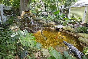 Island City House Hotel