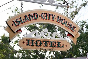 Island City House Hotel