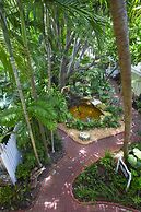 Island City House Hotel