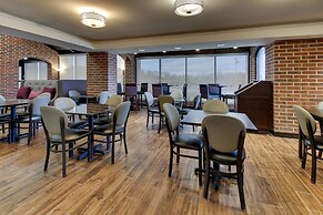 Drury Inn & Suites Poplar Bluff
