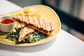 Holiday Inn Express Belfast City by IHG