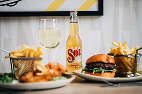 Holiday Inn Express Belfast City by IHG