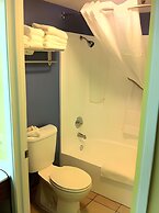 Days Inn by Wyndham Gilroy