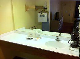 Days Inn by Wyndham Gilroy