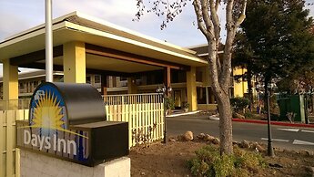 Days Inn by Wyndham Gilroy