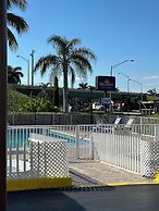 Belmont Inn & Suites