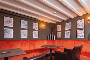 Pettifers Freehouse Hotel