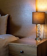 Pettifers Freehouse Hotel