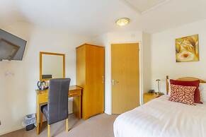 Pettifers Freehouse Hotel