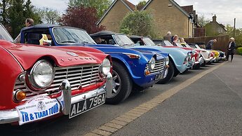 Pettifers Freehouse Hotel