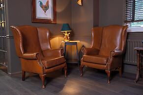 Pettifers Freehouse Hotel