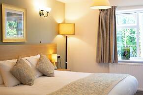 Pettifers Freehouse Hotel