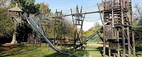 Pettifers Freehouse Hotel