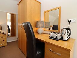 Pettifers Freehouse Hotel