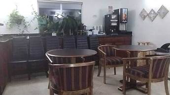 Super 8 by Wyndham Dania/Fort Lauderdale Arpt