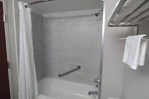 Super 8 by Wyndham Dania/Fort Lauderdale Arpt