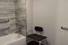 Super 8 by Wyndham Dania/Fort Lauderdale Arpt