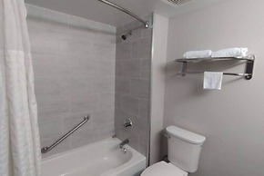 Super 8 by Wyndham Dania/Fort Lauderdale Arpt