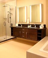 DoubleTree by Hilton Claremont
