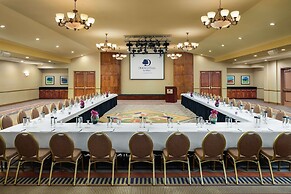DoubleTree by Hilton Claremont