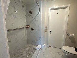 Carmel Resort Inn
