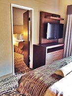 Best Western The Inn & Suites Pacific Grove