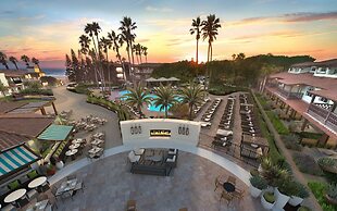 Zachari Dunes on Mandalay Beach, Curio Collection by Hilton