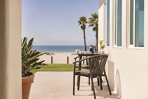 Zachari Dunes on Mandalay Beach, Curio Collection by Hilton