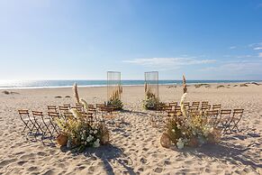 Zachari Dunes on Mandalay Beach, Curio Collection by Hilton