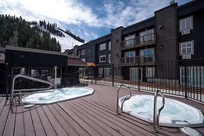 Red Wolf Lodge at Olympic Valley