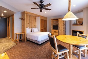Red Wolf Lodge at Olympic Valley
