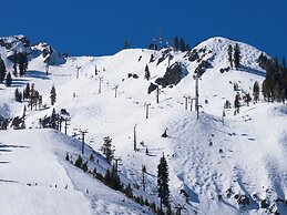 Red Wolf Lodge at Olympic Valley