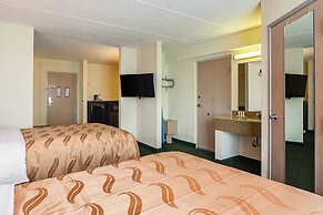 Quality Suites Atlanta Airport East