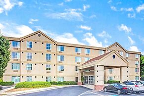 Quality Suites Atlanta Airport East