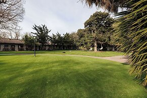 Inn Marin and Suites, Ascend Hotel Collection