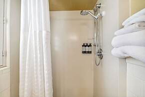 Inn Marin and Suites, Ascend Hotel Collection