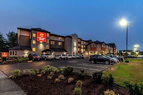 Clarion Hotel Portland Airport
