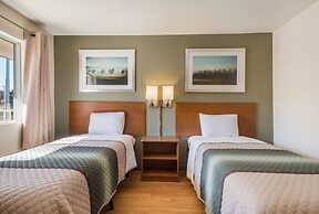 HomeTowne Studios by Red Roof Spartanburg - Asheville Highway