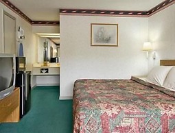 Days Inn by Wyndham Jacksonville