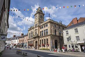 The Royal Oak Hotel, Welshpool, Mid Wales
