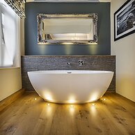 The Royal Oak Hotel, Welshpool, Mid Wales