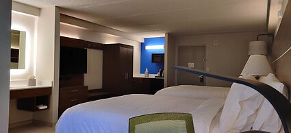 Holiday Inn Express Hotel & Suites DFW Airport South by IHG