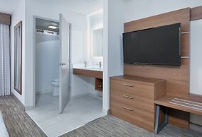 Holiday Inn Express Hotel & Suites DFW Airport South by IHG